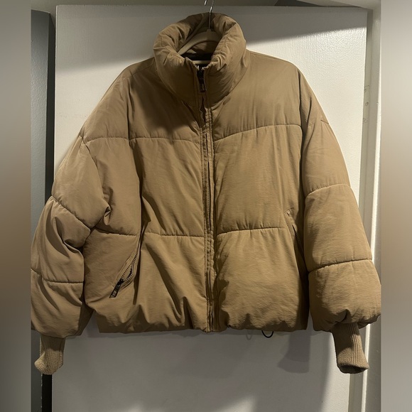 Zara Beige  Puffer Jacket🌟 - Picture 2 of 6